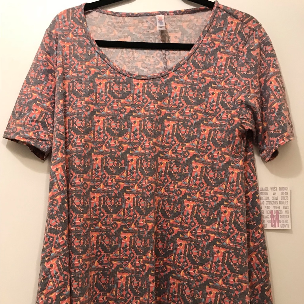 Lularoe Perfect T, BNWT, M, geometric pattern
